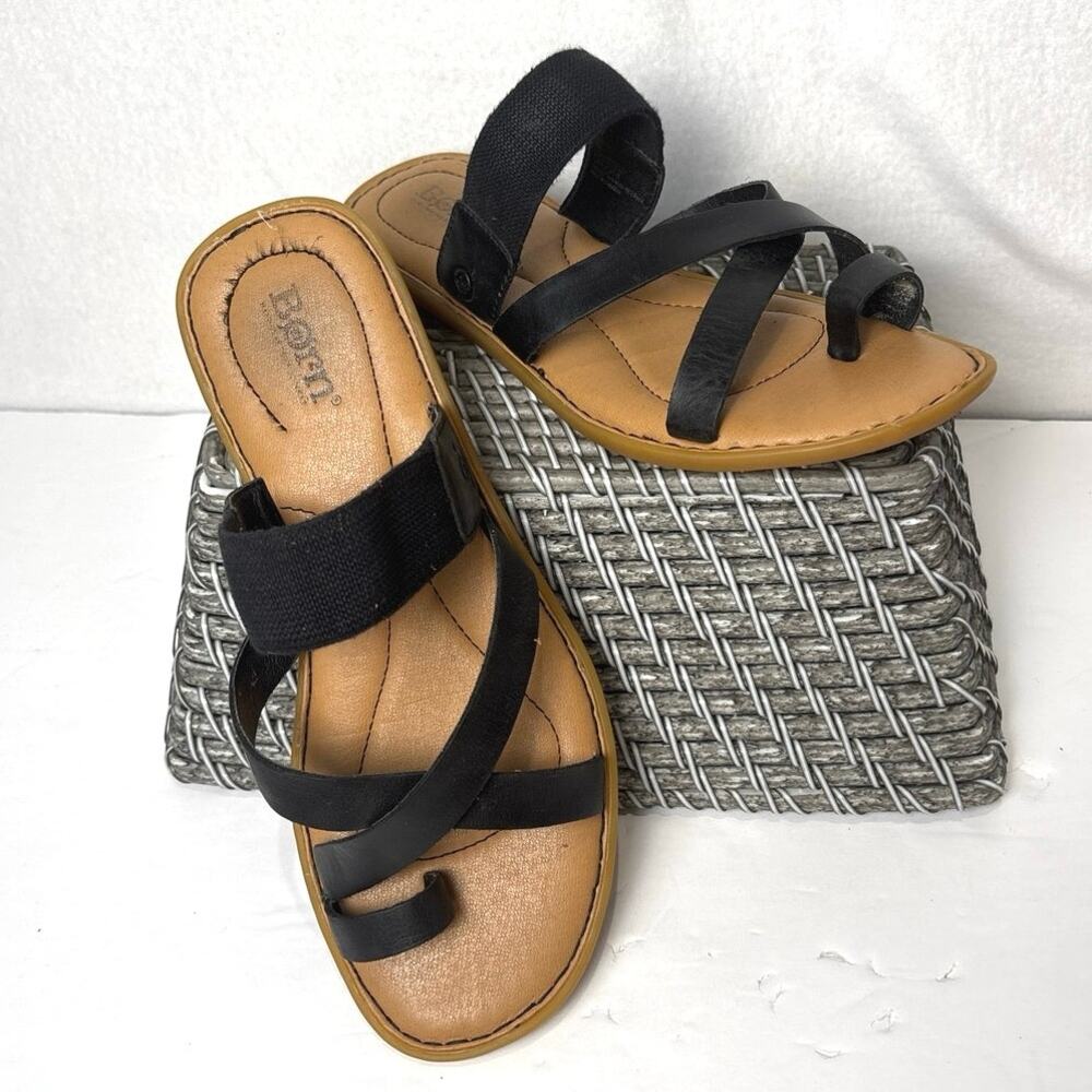 BORN Chai Toe BLACK Loop Strappy Leather Slip On Flat Sandal SZ 9